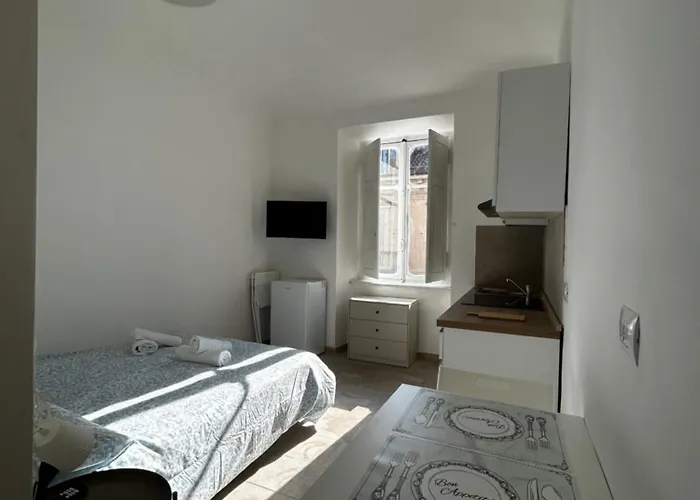 Apartment Crocetta 1 *